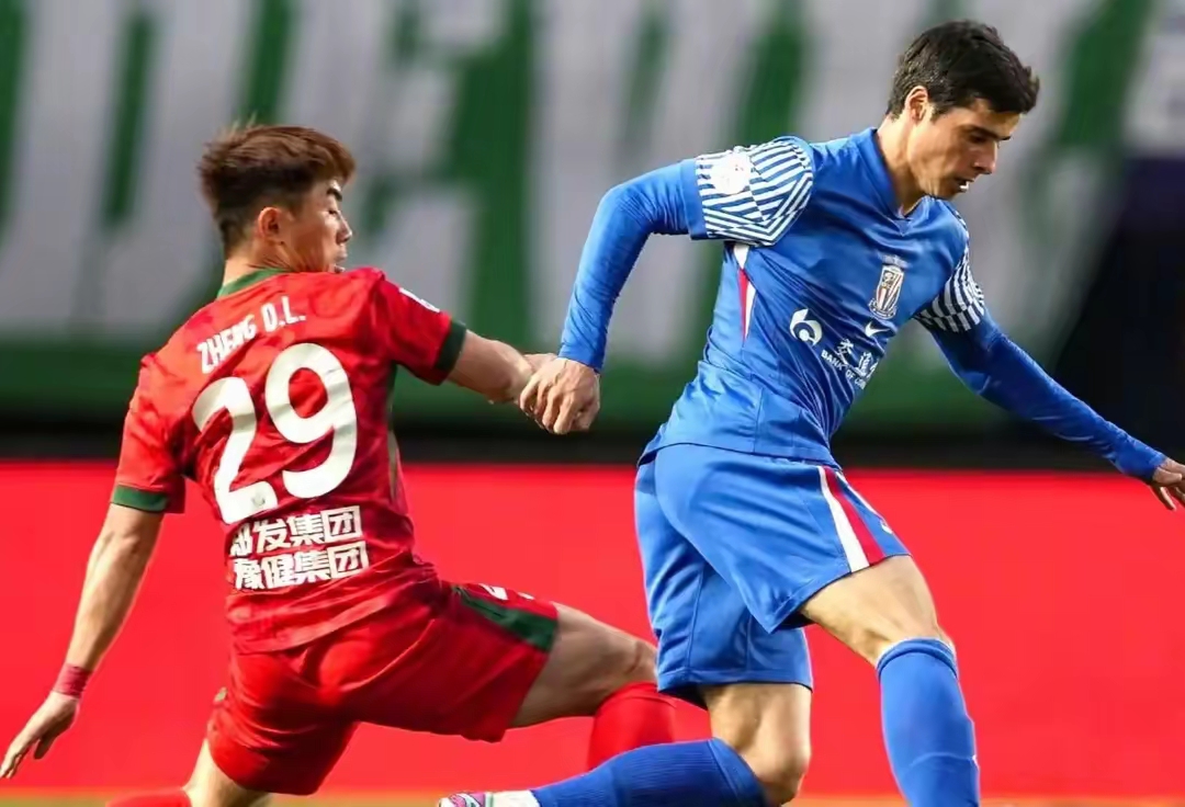 包含足总杯今晚走向成谜，华盛顿奇才刷新队史纪录，质疑声仍在，控场能力受关注的词条