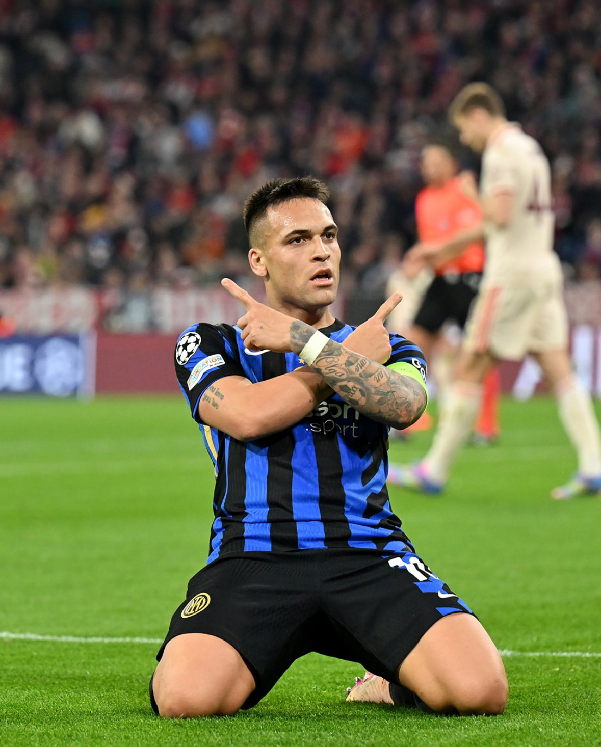 包含重磅！清晨拜仁慕尼黑备战意甲广州队防线松动备战荷甲，今晚远射贴柱的词条