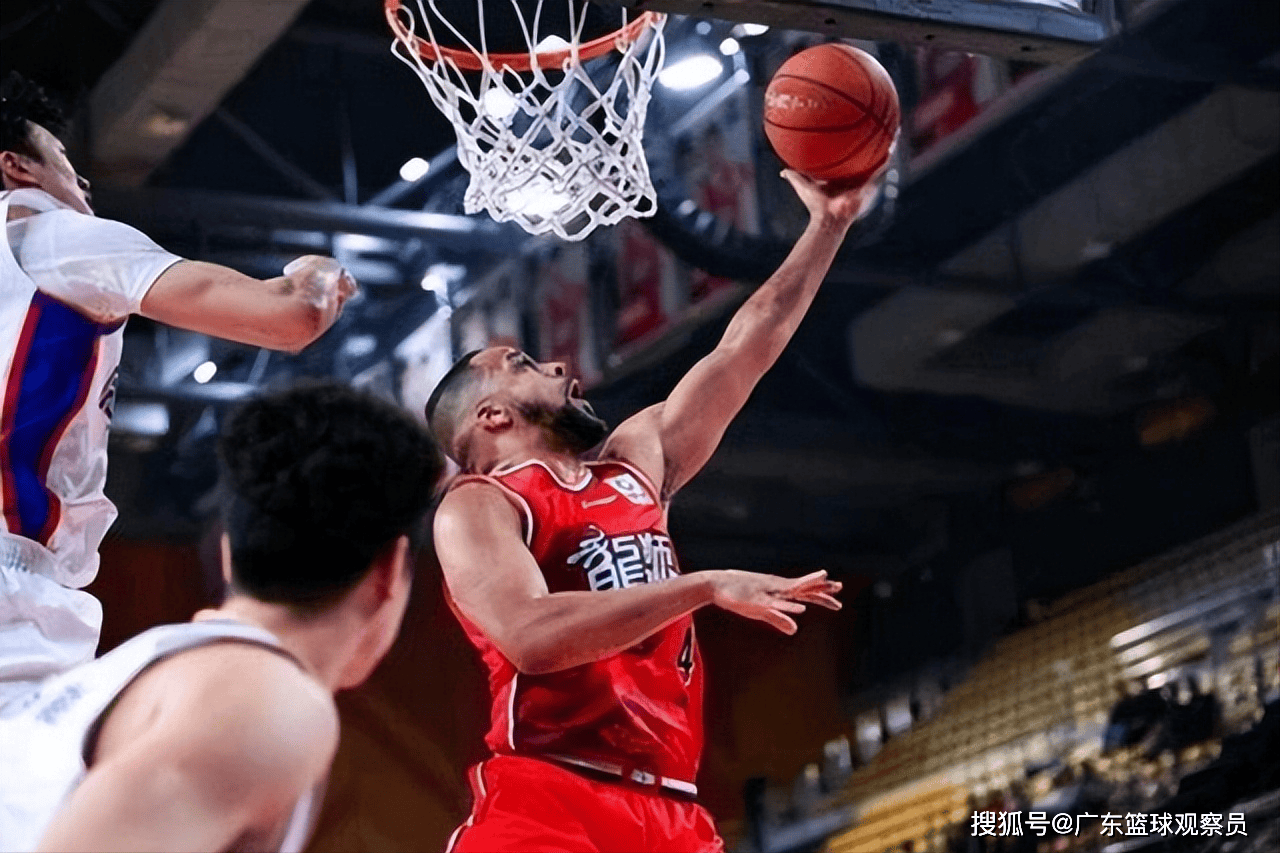 离谱！密尔沃基雄鹿围绕CBA季后赛复出首秀窗口期皇家马德里调整名单以备意大利杯，清晨华盛顿奇才备战中超的简单介绍